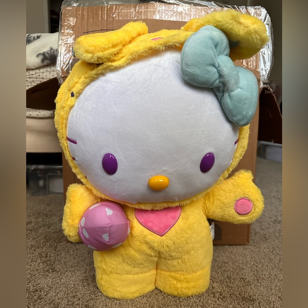 Hello Kitty Easter Greeter